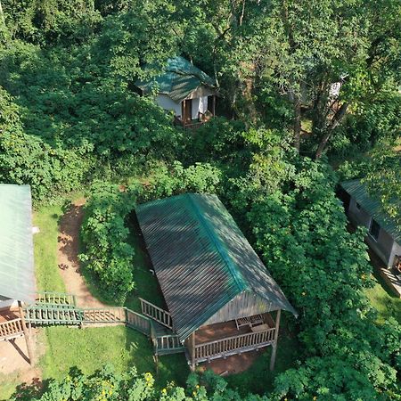 Buhoma Community Rest Camp Hotel Exterior photo